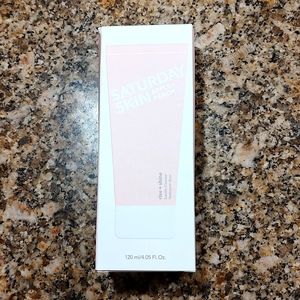 Saturday Skin Apple + Peach